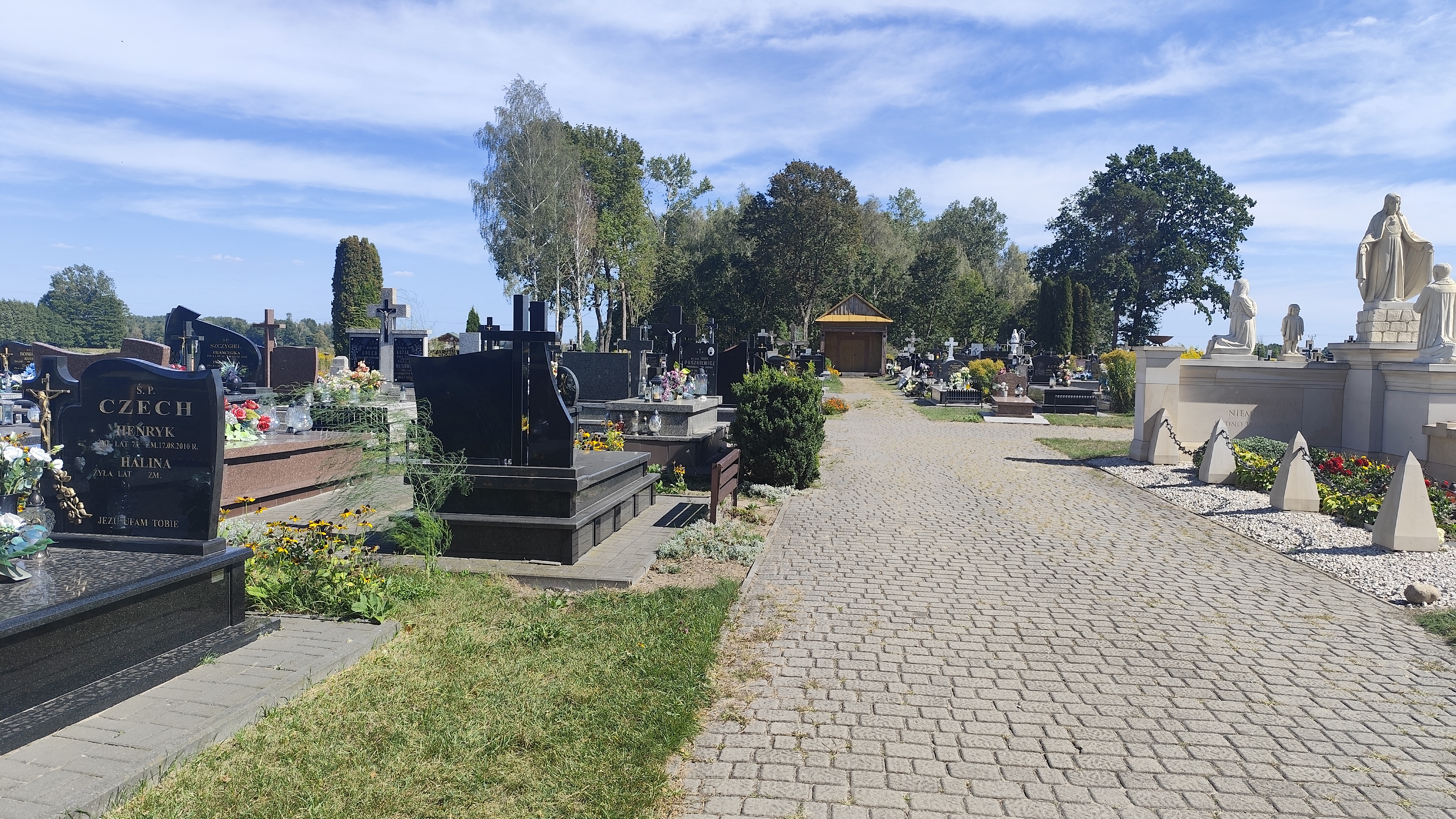 Cmentarz parafialny w Rudnie założony w 1920 roku